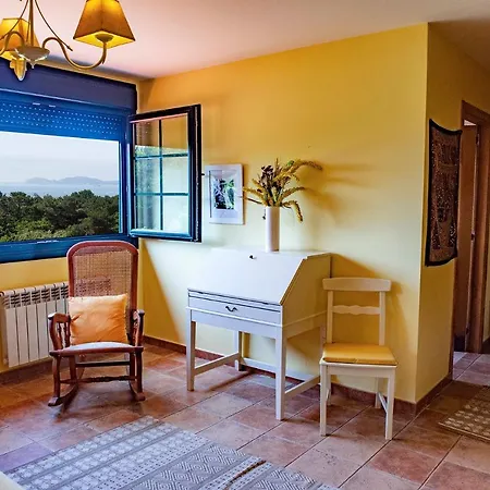 Holiday home Casa Currovello. On The Coast Of The Vela Peninsula Of Morrazo. Pontevedra Cangas do Morrazo